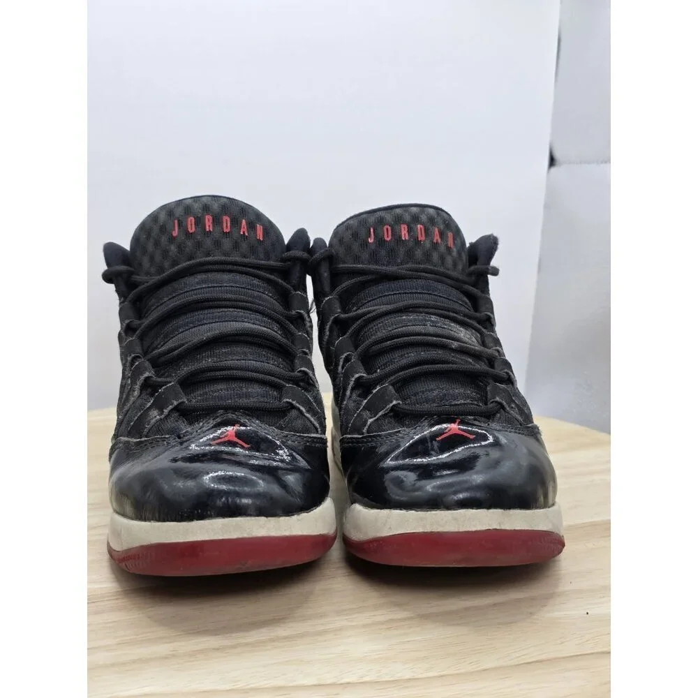 Nike Jordan Max Aura PS Black Gym Red Size 13.5C AQ9216-006 Kids Shoes - Picture 2 of 8